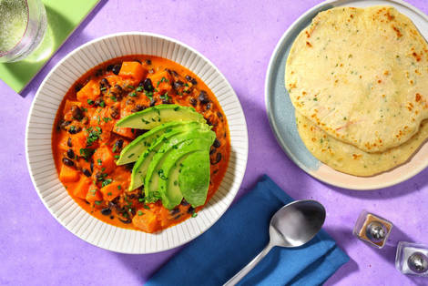 Süßkartoffel-Kokos-Eintopf mit schwarzen Bohnen