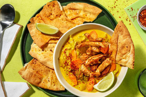 Goldenes Curry mit Spitzkohl und extra Hähnchen