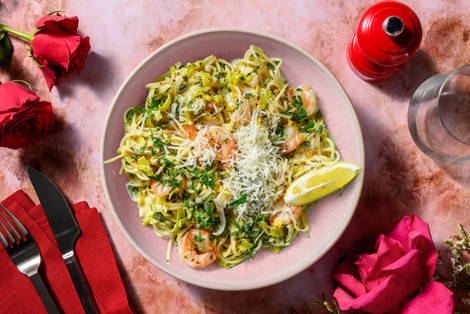 Garnelen auf Spaghetti in frischer Sahnesoße