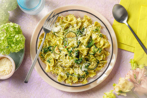 Elfjes in Wonderwoud-saus van spinazie en courgette