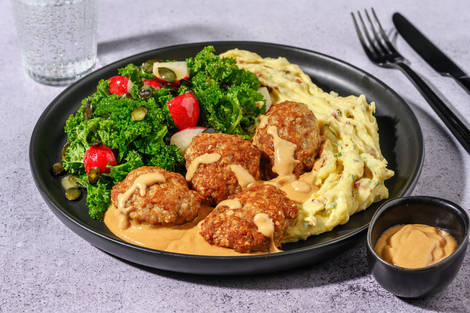 Klassiske frikadeller og brun sovs