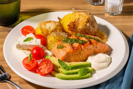 Grillet sommerlaks og avocadosalat