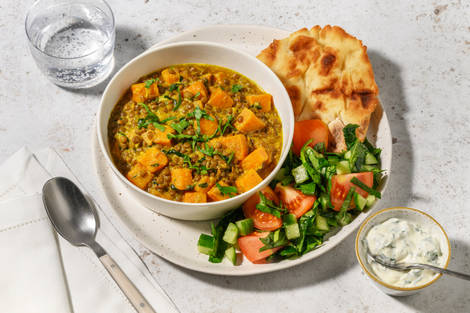 Curry de patate douce & lentilles avec naan
