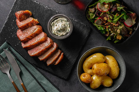 Pannstekt ankbröst och gräslökssås