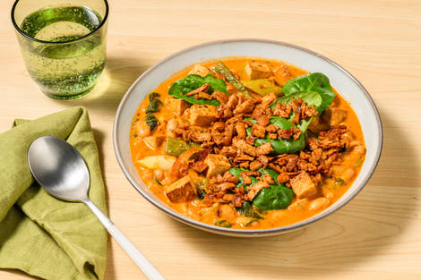 Guiso rápido de alubias con tofu rallado