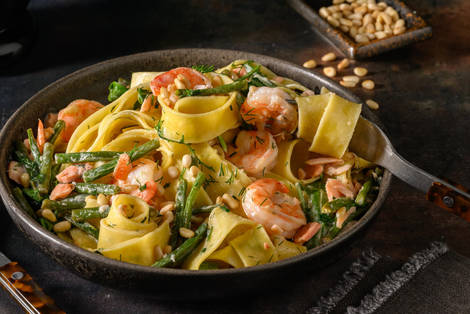 Kremet pasta med røkt laks og kongereker