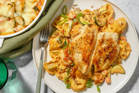 Gratinierter Tortellini-Auflauf mit extra Hähnchenbrust