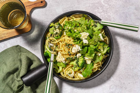 Spaghetti med hemlagad pesto & mozzarella