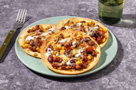 Mini tacos filanti di fagioli, carne e formaggio affumicato