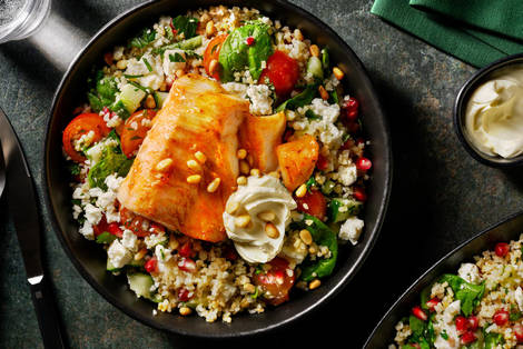 Harissakryddad torsk och örtig tabbouleh