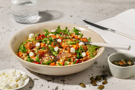 Bulgur met geroosterde groenten en honing-geitenkaasbolletjes