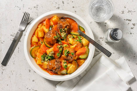 Griechischer Eintopf mit Bio-Rinderhackbällchen