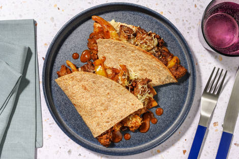 Quesadillas al ragù di carne speziato e cheddar
