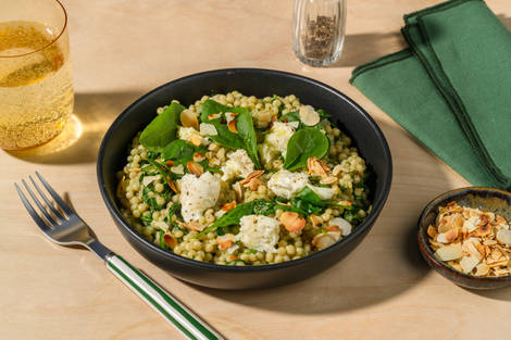 Risotto verde de couscous perlé, pesto & mozza