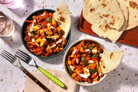 Blandfärscurry med yoghurt och naanbröd