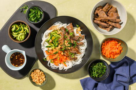 Bò bún vietnamien au bœuf sauté