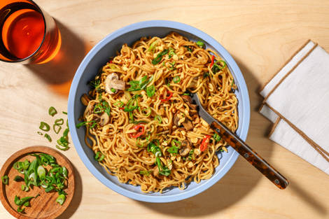 Wok de nouilles aux champignons & pak choï