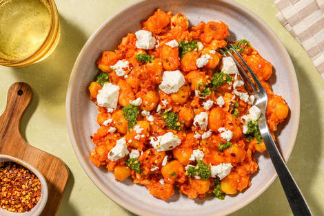 Gnocchi in Hirtenkäse-Tomatensoße