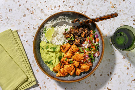 Bol mexicano con extra de pollo y guacamole