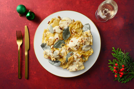 Ravioli di carne alla fonduta di toma