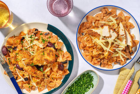 Farfalle à l'aubergine crémeuse et filet de poulet