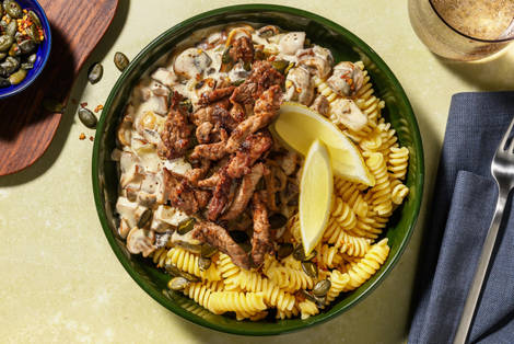 Portobello-Stroganoff mit extra Bio-Schweinestreifen 