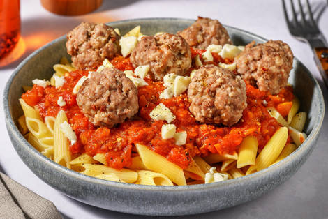 Cheesy Meatballs auf Penne