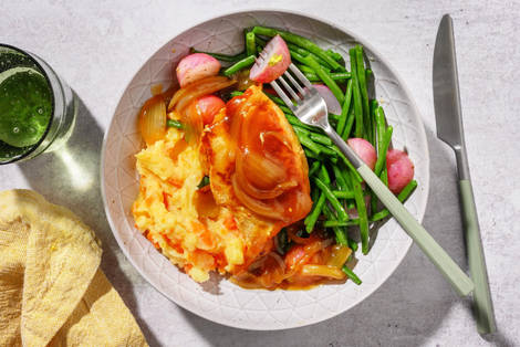 Schweinefiletstücke in Senf-Zwiebel-Sauce