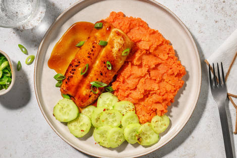 Teriyaki-Fischfilet auf Ingwer-Süßkartoffelstampf