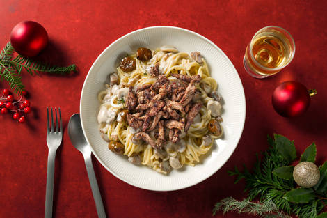 Spaghetti in Maronen-Soße & extra Bio-Schweinestreifen