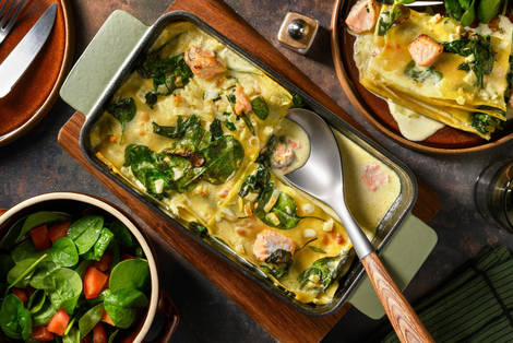 Leckere Lachs-Lasagne mit Rahmspinat
