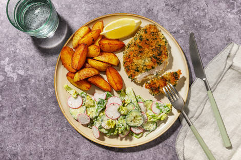 Knuspriges Kräuter-Hähnchenschnitzel mit Paprika-Wedges