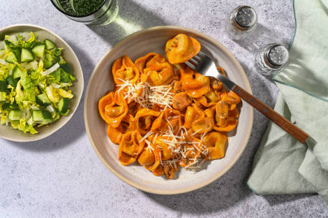 Creamy Gochujang Spinach & Ricotta Tortelloni
