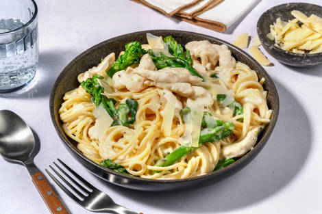 Spaghetti nach Carbonara Art mit Hähnchen