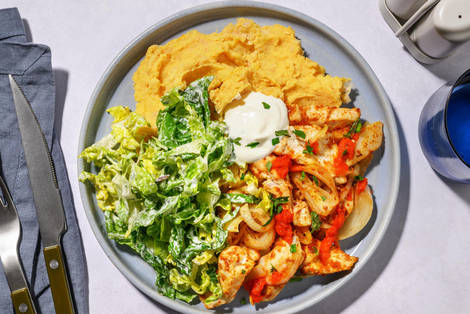 Pouletshawarma auf weissem Bohnenpüree