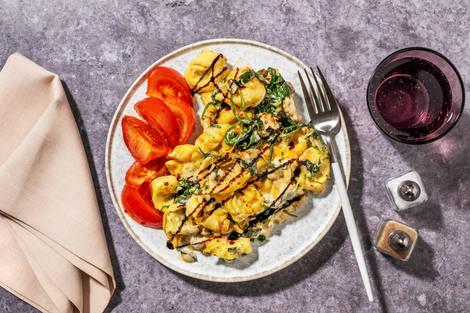 Romige tortelloni met paddenstoelen uit de oven