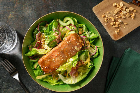 Misozalm met salade met sesamdressing