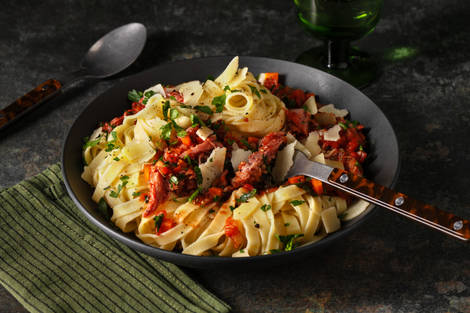 Eendenragù met rode wijn en verse tagliatelle