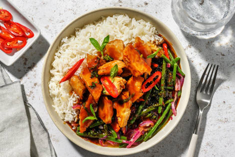 Pad Kra Pao mit veganen Filetstücken und Thai Basilikum