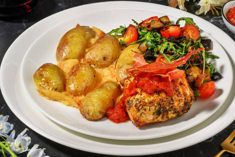 Kipfilet met serranoham en parmezaankrieltjes