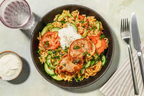 Bio-Schweinefilet in mediterraner Marinade auf Orzo