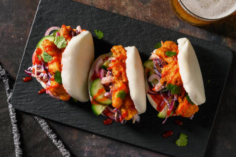 Pains bao au poulet à la coréenne