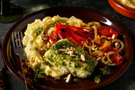 Kabeljauwfilet in pestoboter met gezouten amandelen