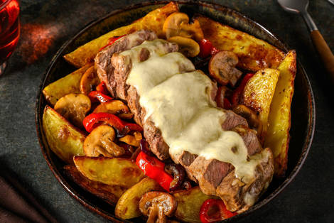 Philly cheesesteak met aardappelwedges