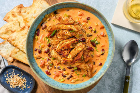 Herzhafte Cremesuppe mit extra Hähnchen und Kidneybohnen