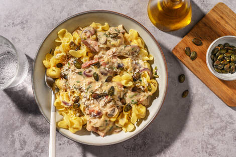 Fiorelli mit Pilzfüllung in cremiger Estragonsoße