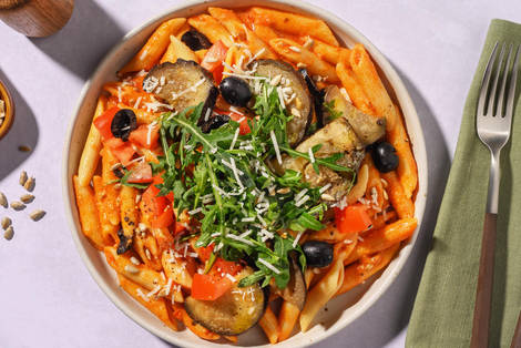 Penne mit Aubergine und Oliven