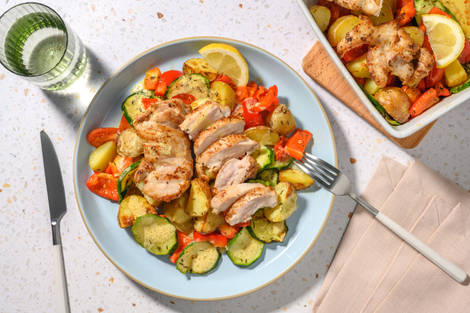 Pollo dorato e ratatouille di verdure alla provenzale