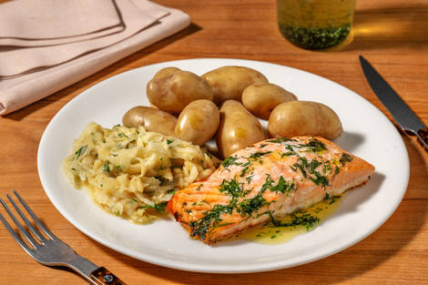 Zarter Lachs aus dem Ofen mit Rosmarin-Kartoffeln