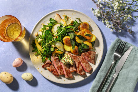 Hirschsteak mit Senfbutter und Salbeikartoffeln